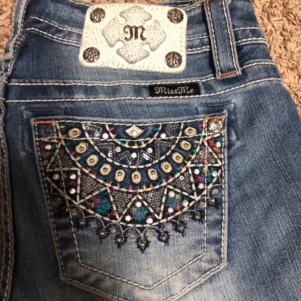 LAST CHANCE OFFER!!!! Miss Me cropped jeans
